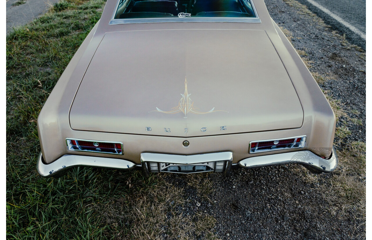 01/1963 Buick Riviera First Gen 2d Hardtop Coupe  Bronze Mist 445 Wildcat V8 7.0L