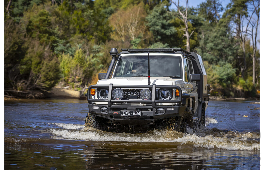 ARB Bullbar Black (Part No. 3412450) to LANDCRUSIER 70 SERIES  - Brand New - RRP $1787.00