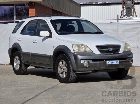 9/2003 Kia Sorento  BL 4d Wagon White 3.5L