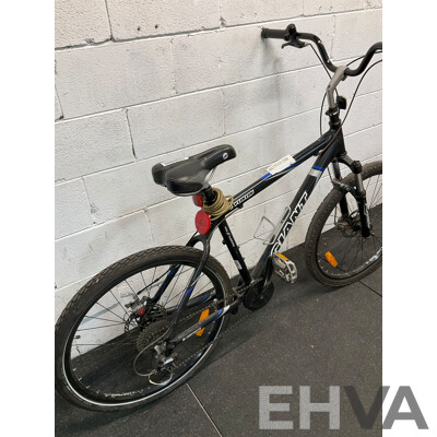 GIANT Yukon Mountain Bike