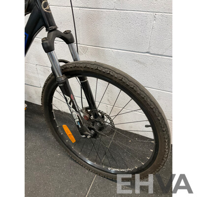 GIANT Yukon Mountain Bike