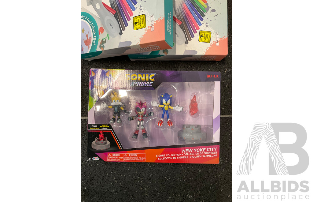 Assorted Kids Toys, Including SONIC Interactive Watch, SONIC Prime Figures and More - Lot of 13