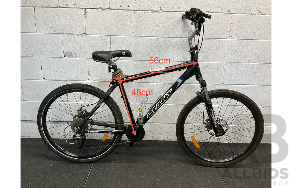 GIANT Yukon Mountain Bike