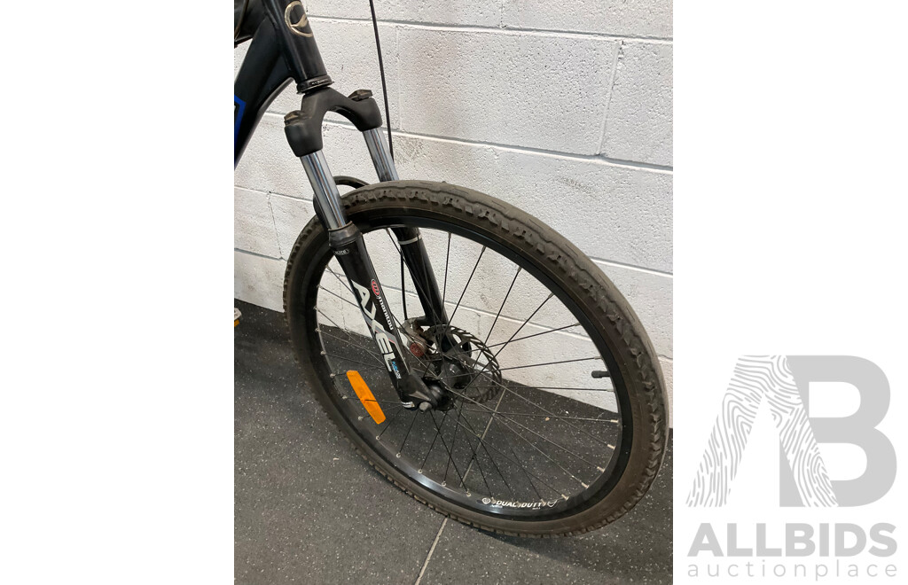 GIANT Yukon Mountain Bike