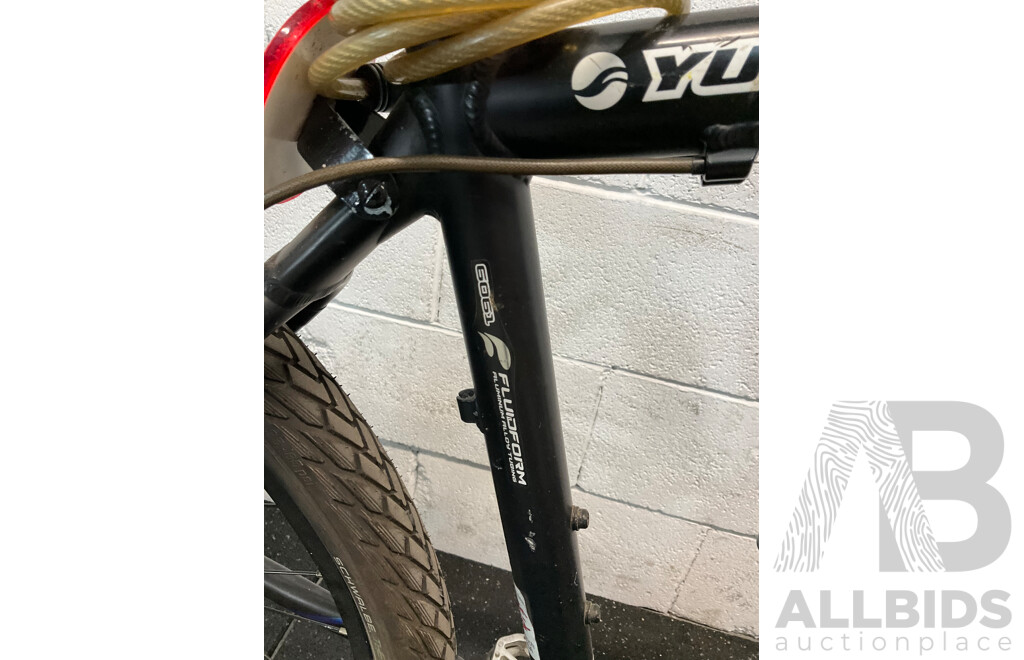 GIANT Yukon Mountain Bike