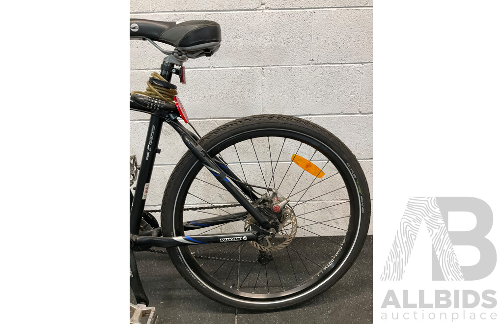 GIANT Yukon Mountain Bike