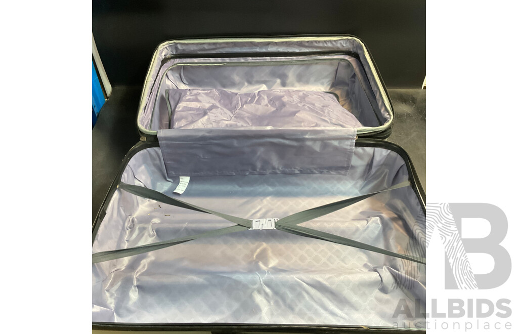 CABANI Travel Suitcase & America Travel Suitcase - Lot of 2