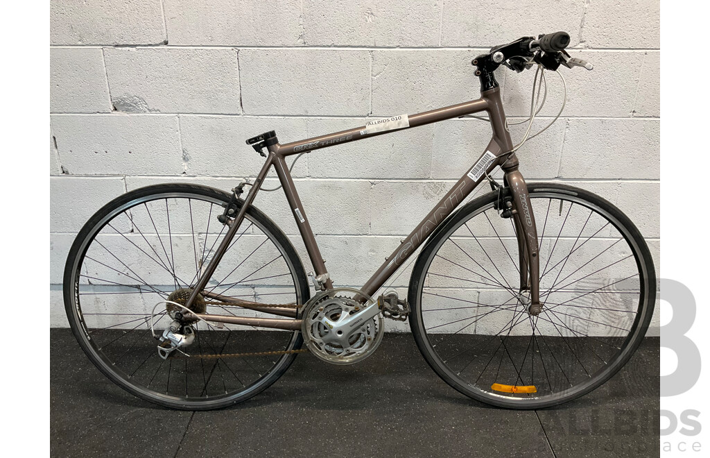 GIANT CRX Three Road Bike