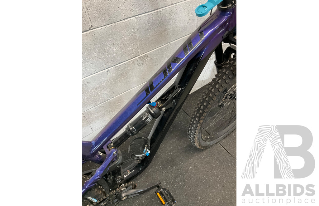 POLYGON SISKIU Size M Mountain Bike - ORP $3599