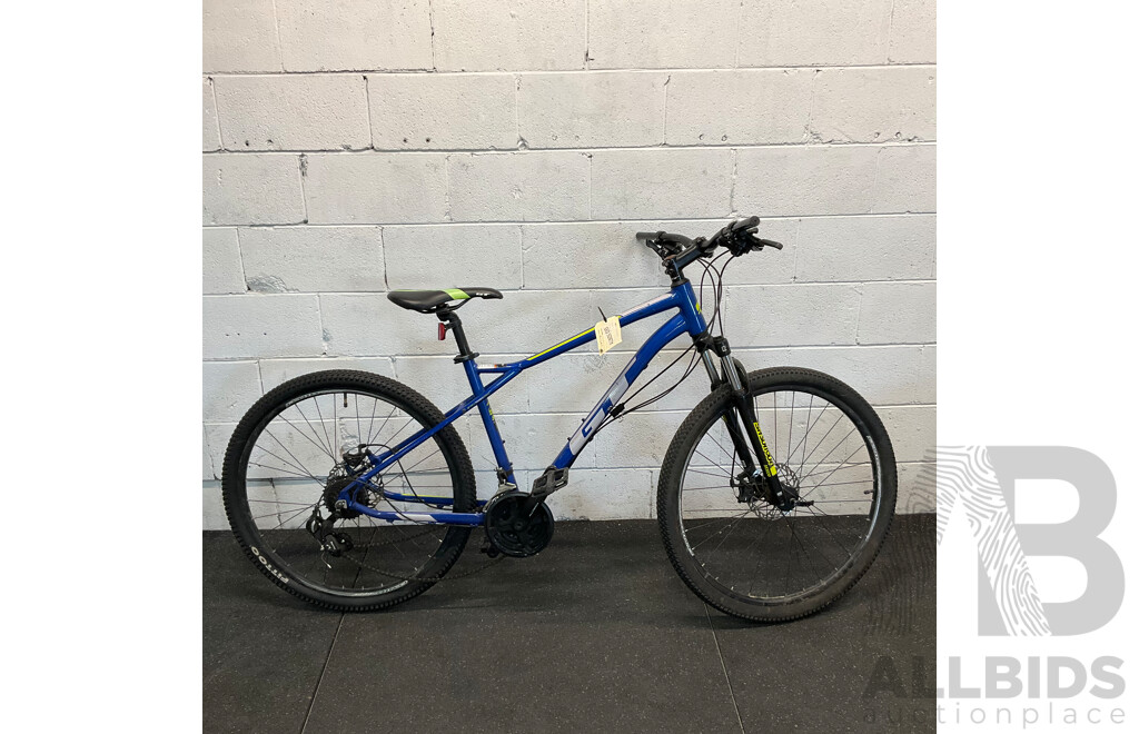 GT Aggressor Sport Bike - Size M