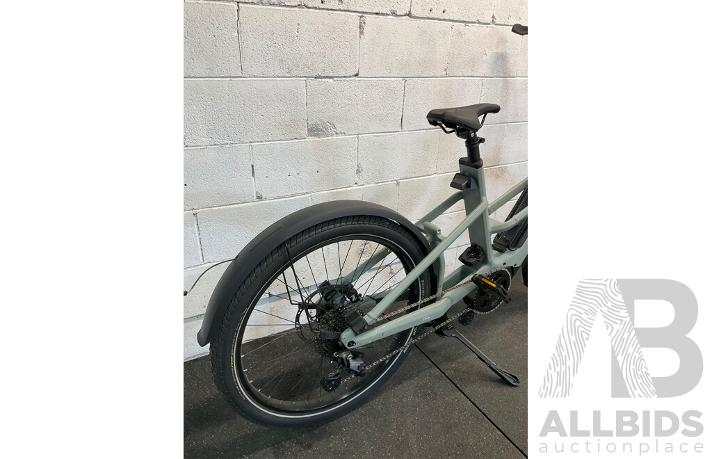 CUBE Longtail Cargo Hybrid Electric Cargo Bike - ORP $6,799