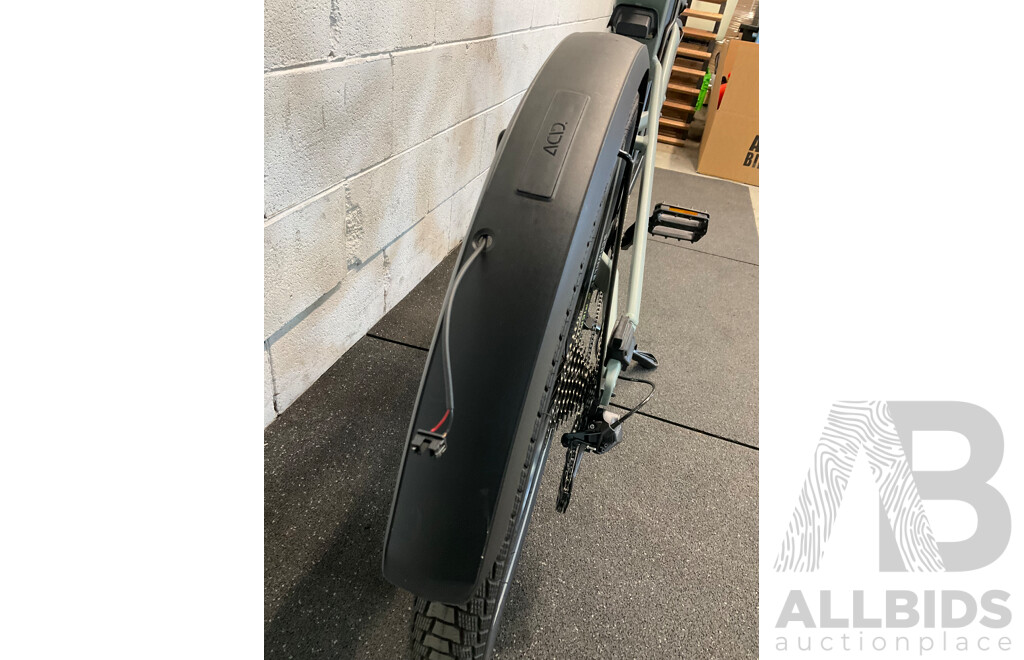 CUBE Longtail Cargo Hybrid Electric Cargo Bike - ORP $6,799