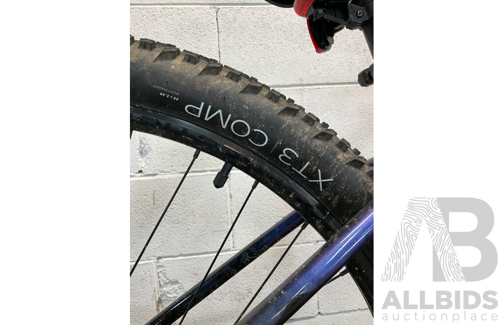 TREK MARLIN Size M Mountain Bike - ORP $899