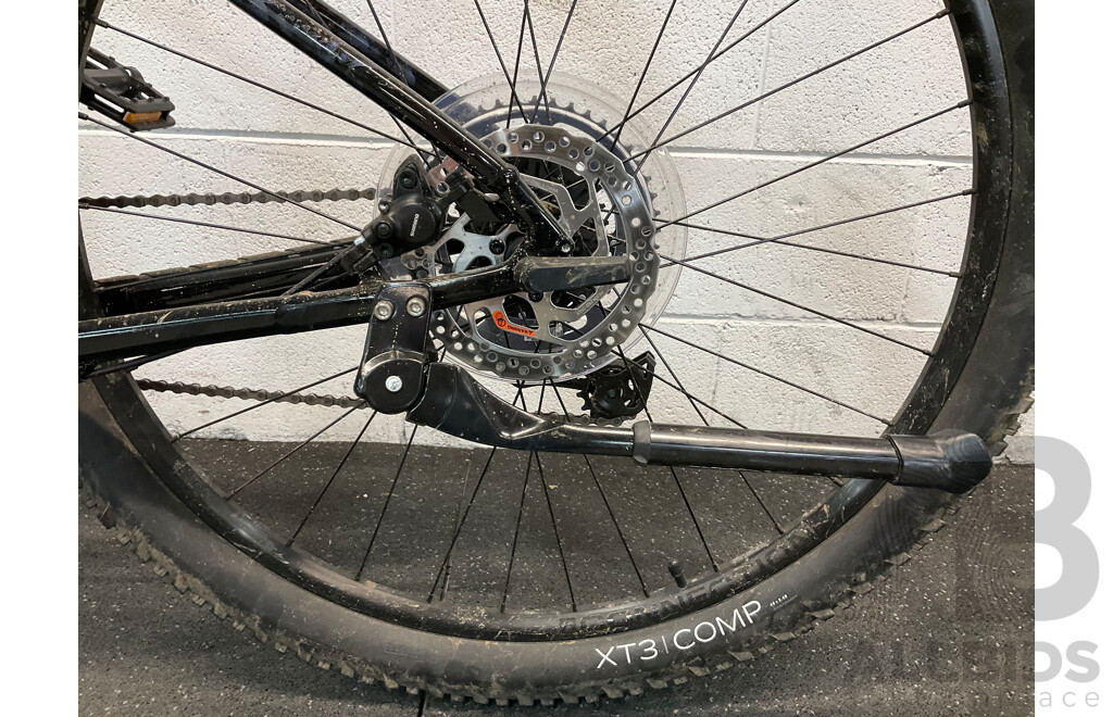 TREK MARLIN Size M Mountain Bike - ORP $899