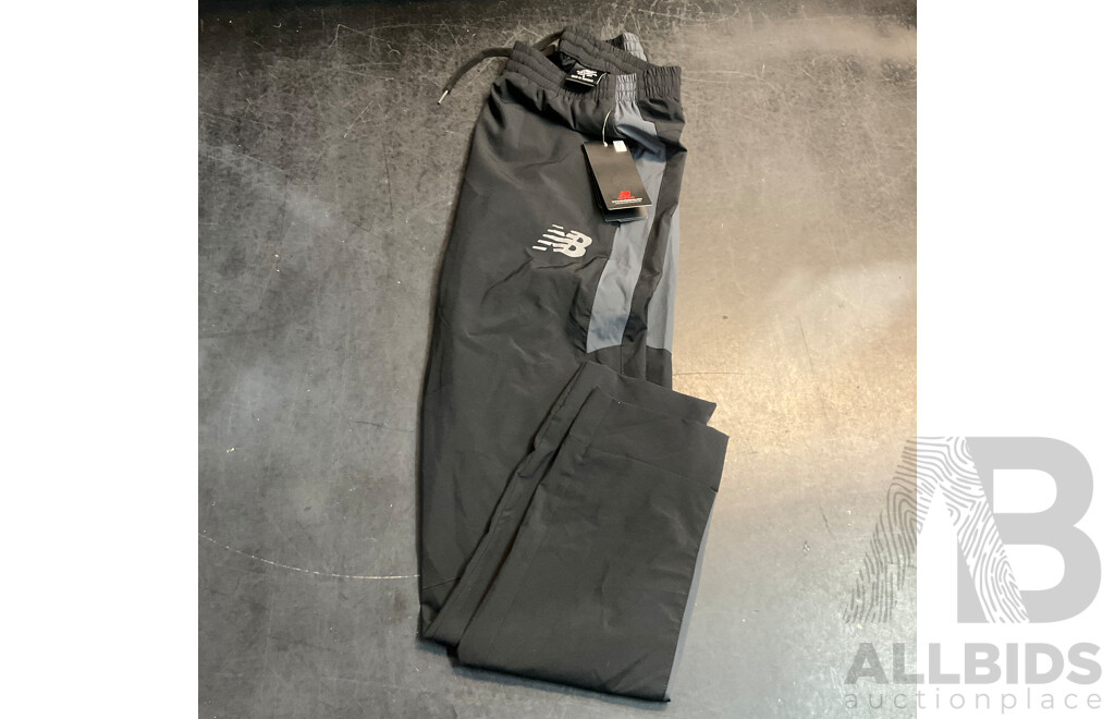 ADIDAS Sweat Jacket & Stussy Pullover Jacket & Champion Shorts & Newbalance Pants - Size S - Lot of 4