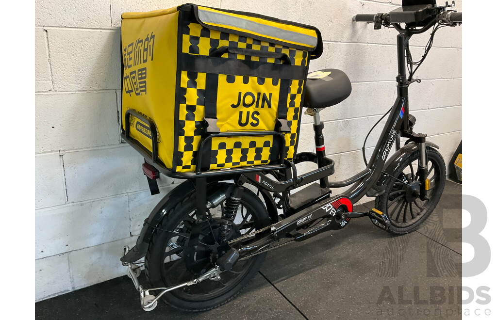 NEPTUNE Electric Cargo Bike
