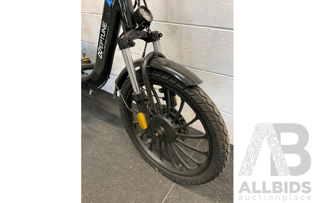 NEPTUNE Electric Cargo Bike