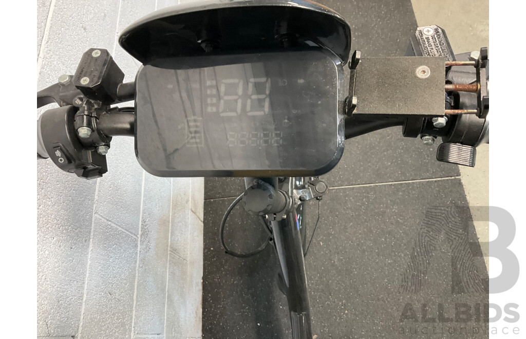 NEPTUNE Electric Cargo Bike