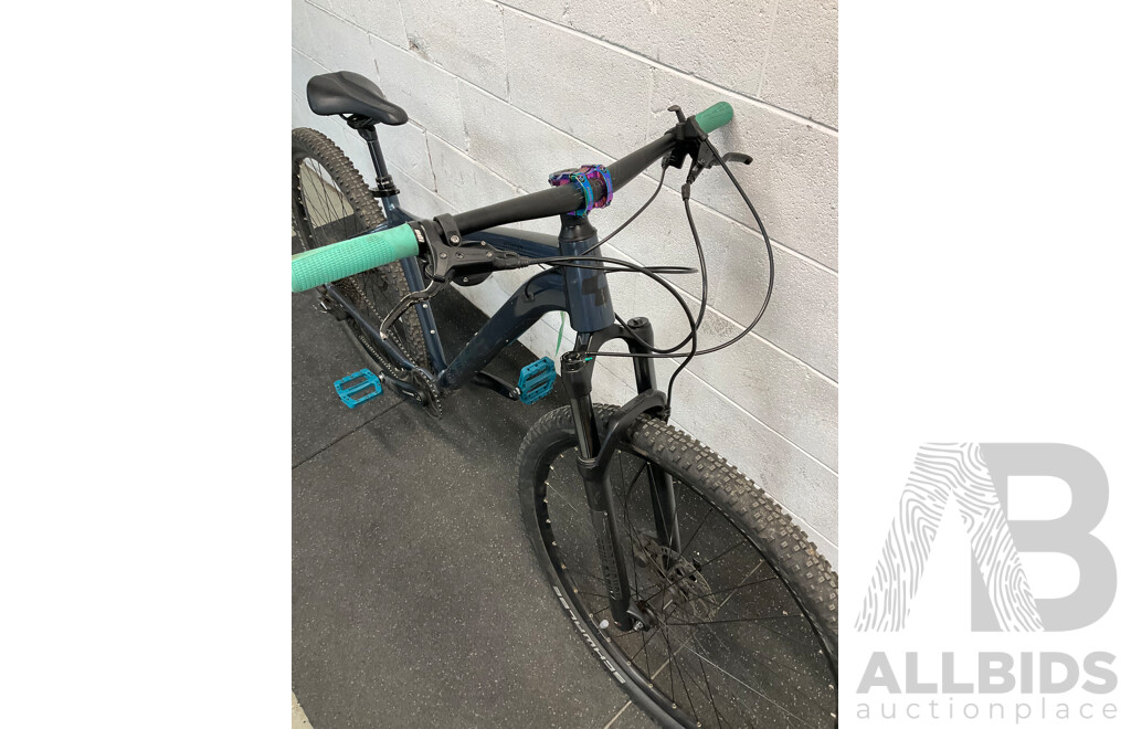 CUBE ATTENTION Hardtail Size L Mountain Bike - ORP $1399