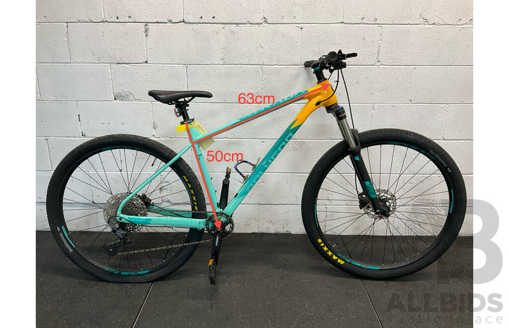 POLYGON XTRADA 7  Size XL Mountain Bike - ORP $1499