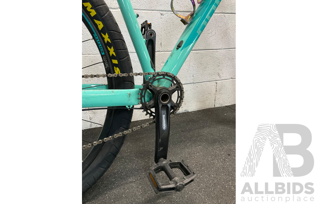 POLYGON XTRADA 7  Size XL Mountain Bike - ORP $1499