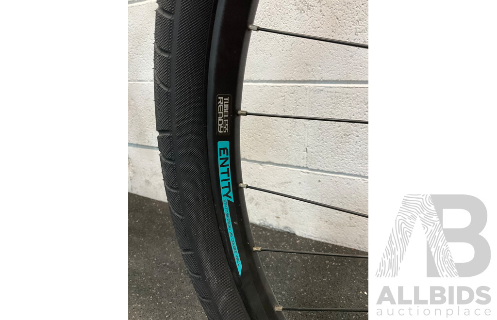 POLYGON XTRADA 7  Size XL Mountain Bike - ORP $1499