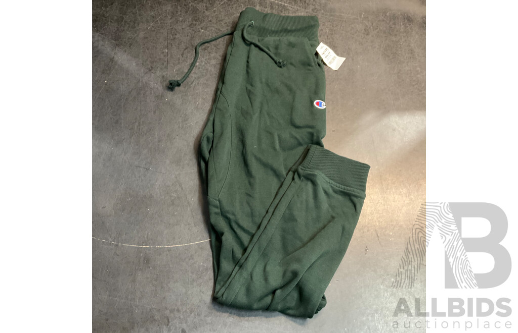 Champion Shorts & Pants & NAUTICA Shorts - Size M - Lot of 4