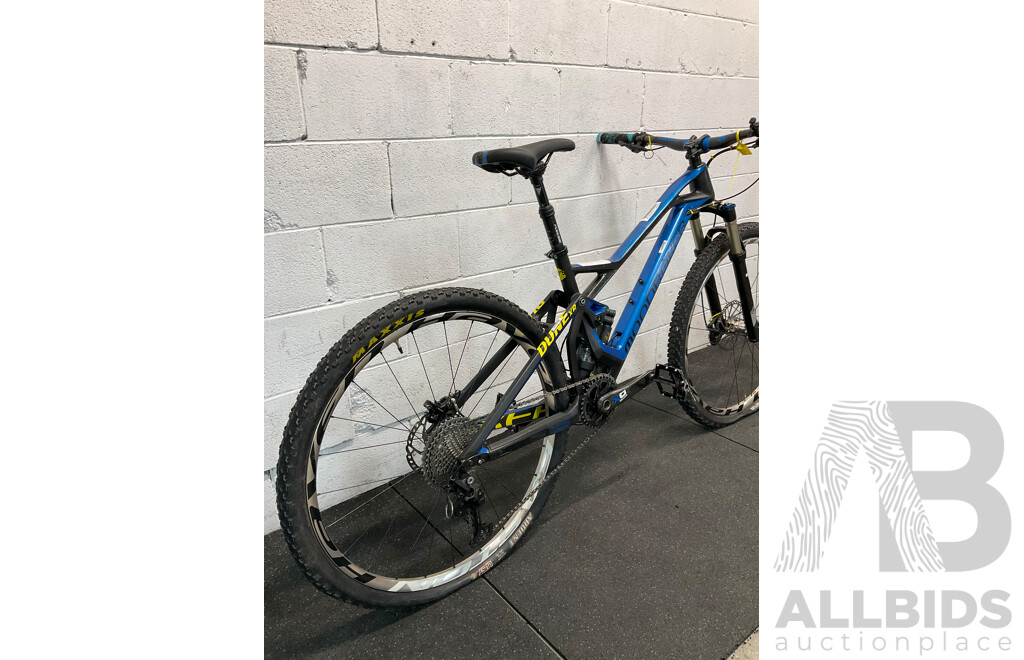 MONDRAKER DUNE XR  Size M Mountain Bike 