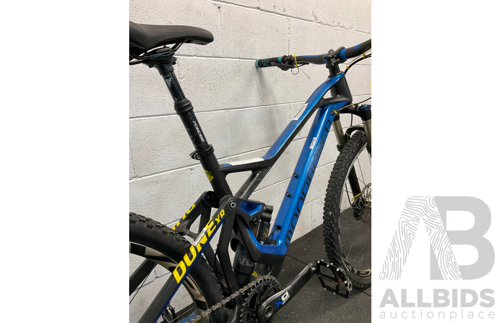 MONDRAKER DUNE XR  Size M Mountain Bike 
