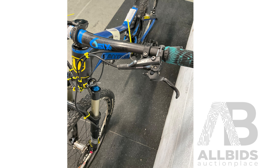 MONDRAKER DUNE XR  Size M Mountain Bike 