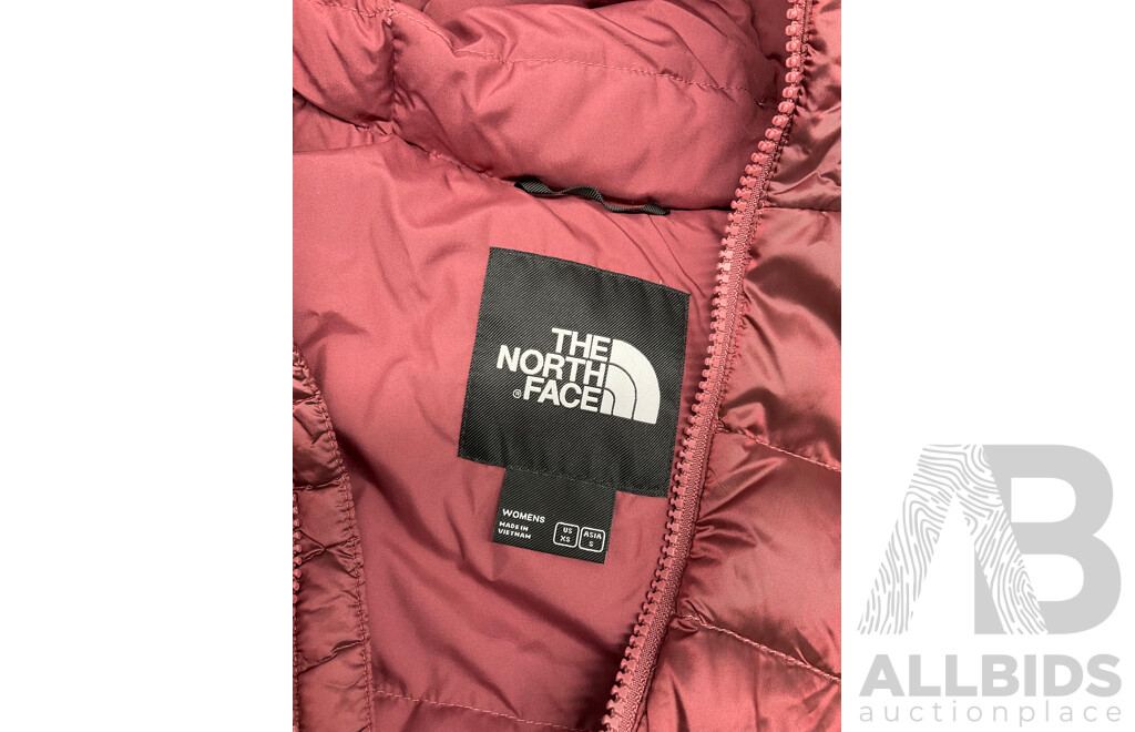 the NORTH FACE Women's Aconcaqua Hoodie Size XS - ORP $349.99
