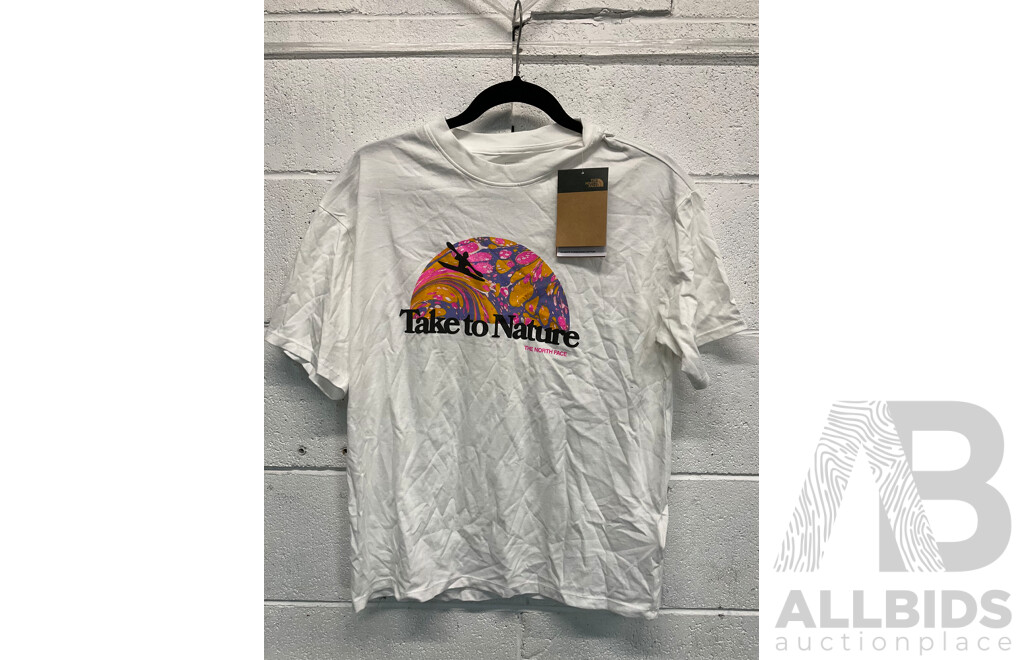 the NORTH FACE Glacier Gardenia Fleece Pullover, Tee and Shorts, All Size Women's Medium  - ORP $259.99 - Lot of 3