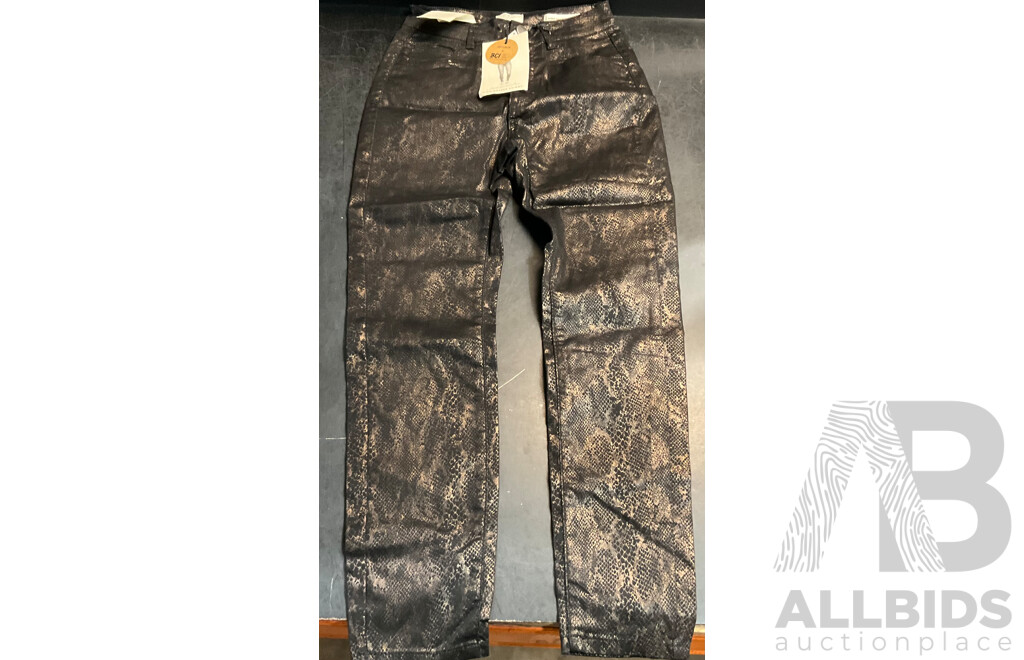 ANKO, FACTORIE, Cotton On, DUNLOP Assorted Pants , Hoodies , Shorts - Lot of 11