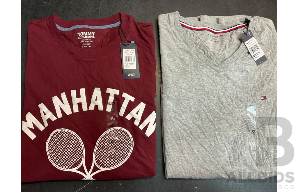 TOMMY HILFIGER Men's Hoodie and T-Shirts,  Size XXL and XL - ORP $319.99 - Lot of 3