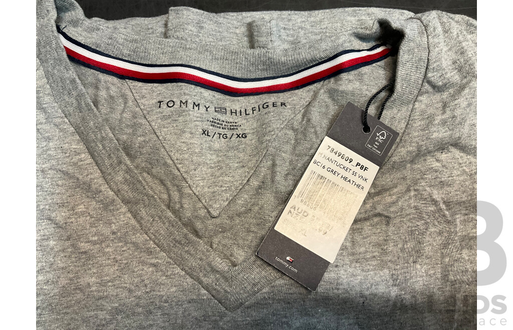 TOMMY HILFIGER Men's Hoodie and T-Shirts,  Size XXL and XL - ORP $319.99 - Lot of 3