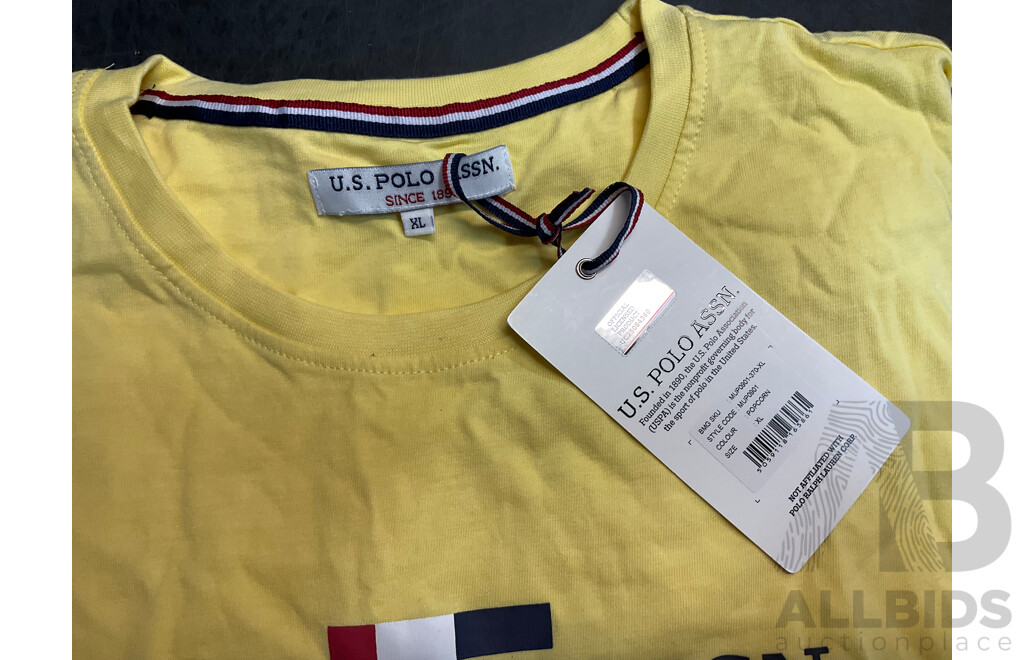 CALVIN KLEIN, U.S.POLO ASSN Men's Hoodie and T-Shirts,  Size XXL and XL - ORP $319.99 - Lot of 3