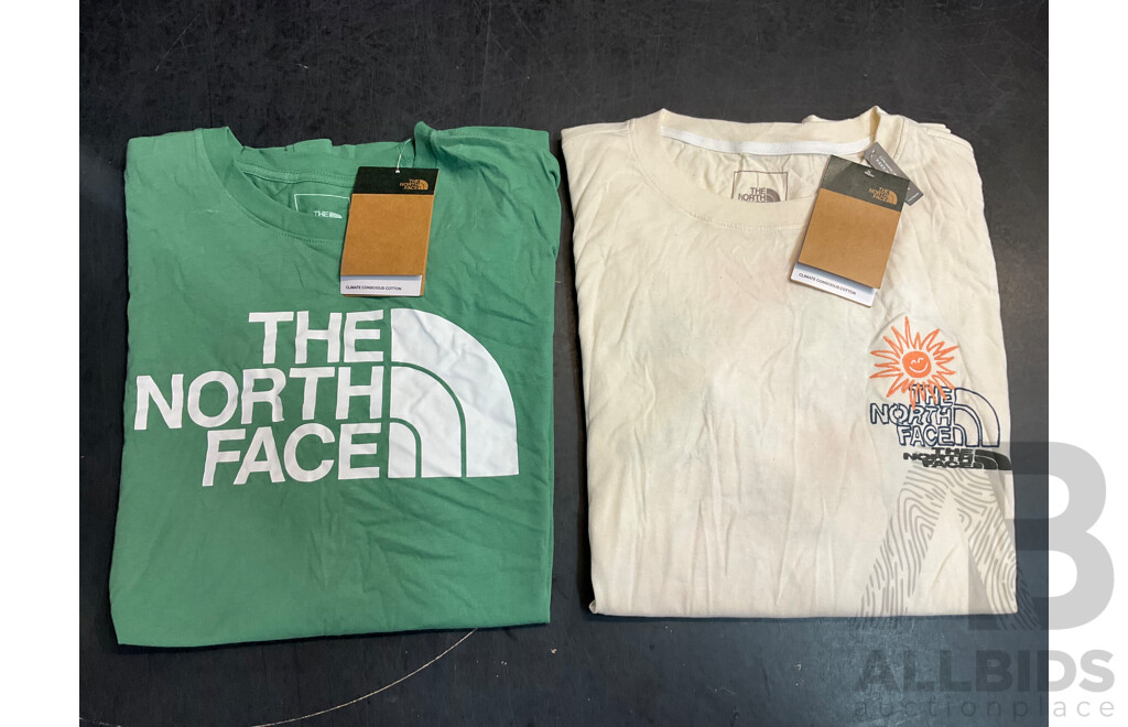 THE NORTH FACE Men's Shorts Size 40 and T-Shirts Size XL - ORP $224.99 - Lot of 3