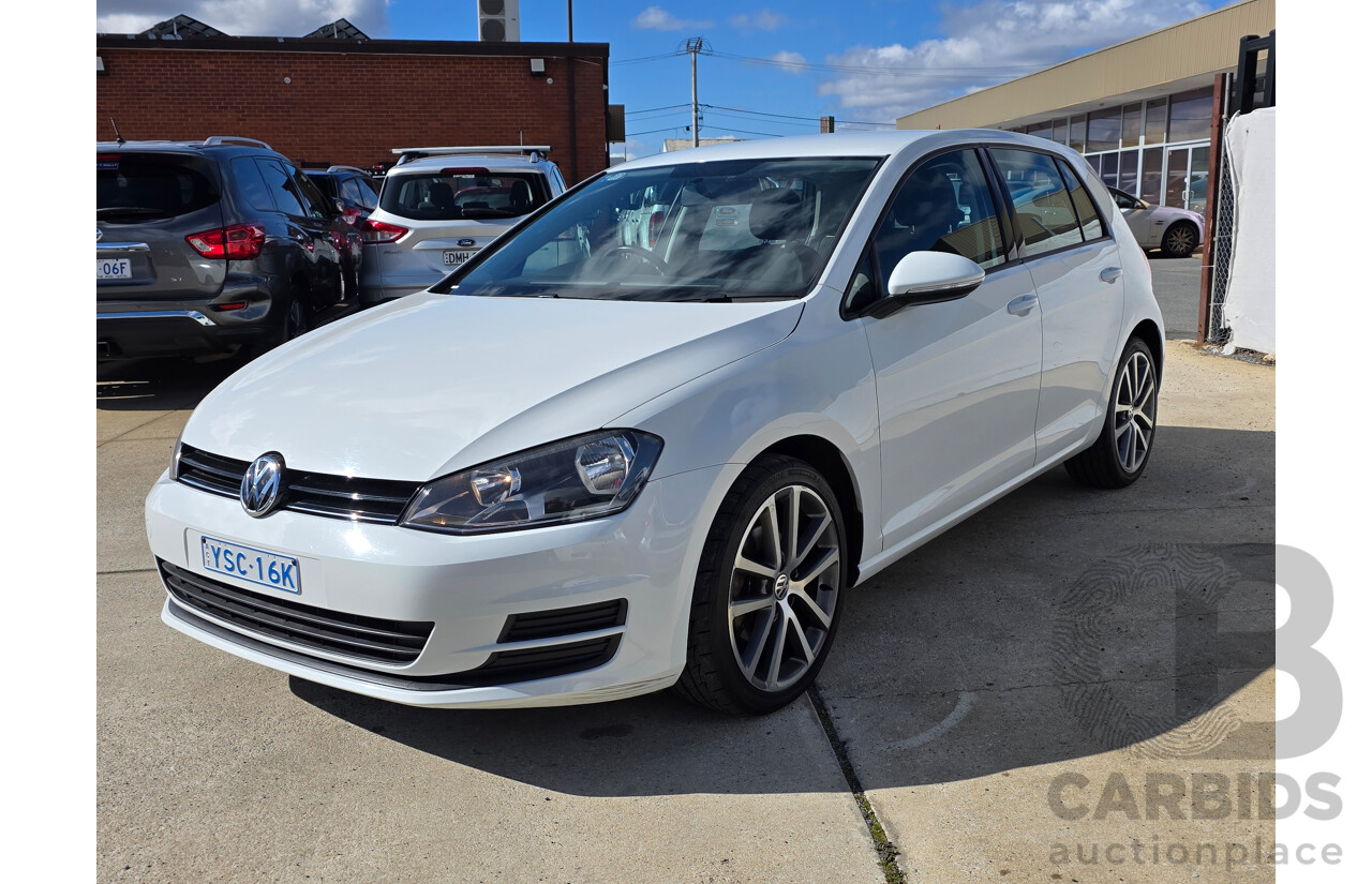 10/2013 Volkswagen Golf 90 TSI AU 5d Hatchback White 1.4L