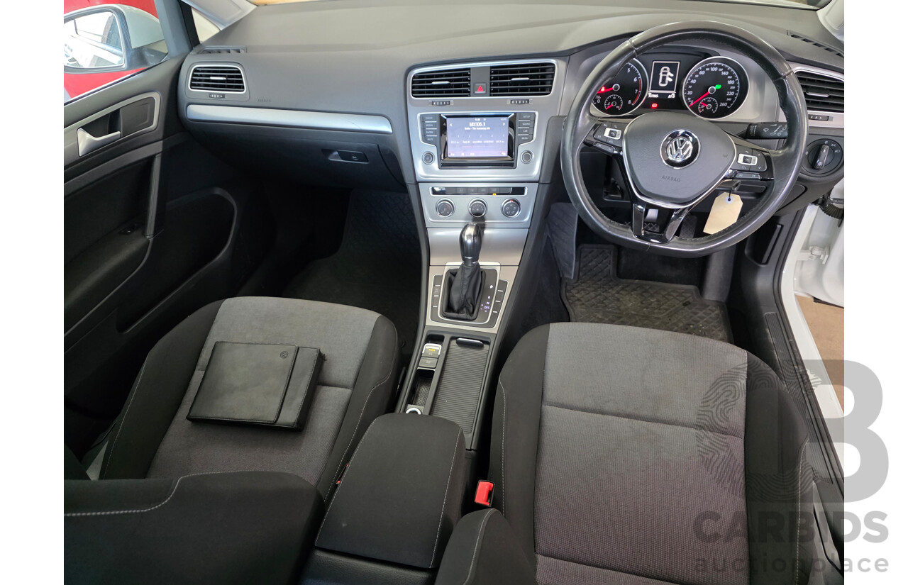 10/2013 Volkswagen Golf 90 TSI AU 5d Hatchback White 1.4L