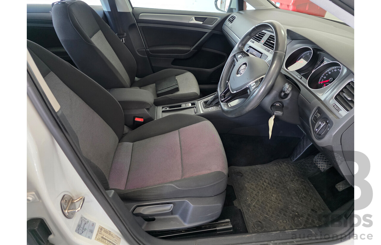 10/2013 Volkswagen Golf 90 TSI AU 5d Hatchback White 1.4L