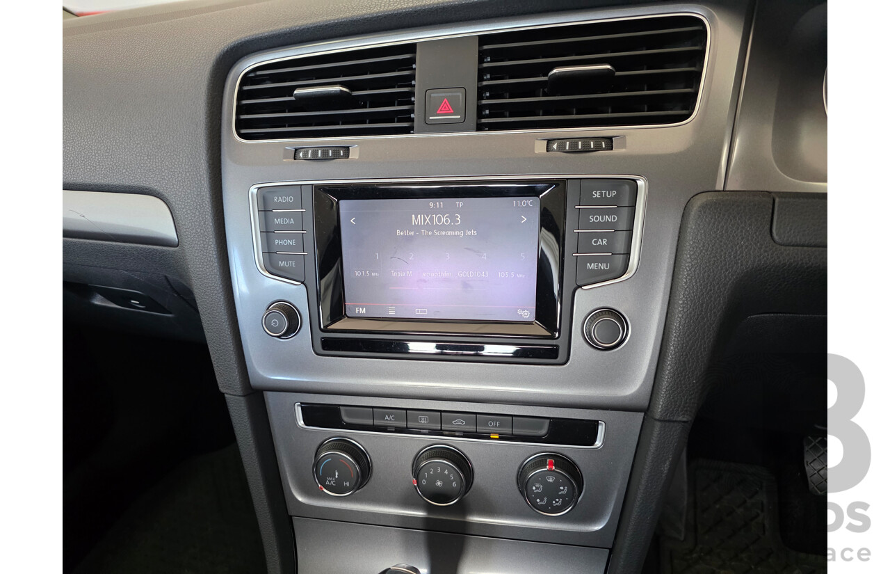 10/2013 Volkswagen Golf 90 TSI AU 5d Hatchback White 1.4L