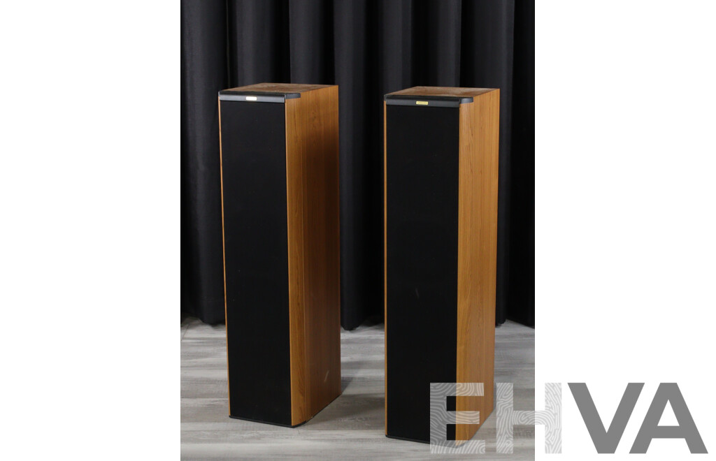 Pair Retro Danish Jamo Classic 8 Speakers