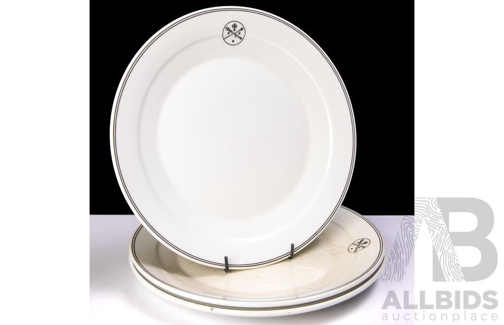 Set Six Australian Parliament House Main Course Plates with Emblem to Rim