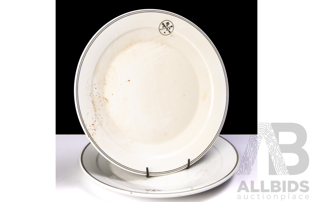 Set Six Australian Parliament House Main Course Plates with Emblem to Rim