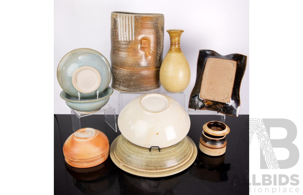 Collection Australian Local Studio Pottery Pieces Including Two Examples by Maryke Henderson and More