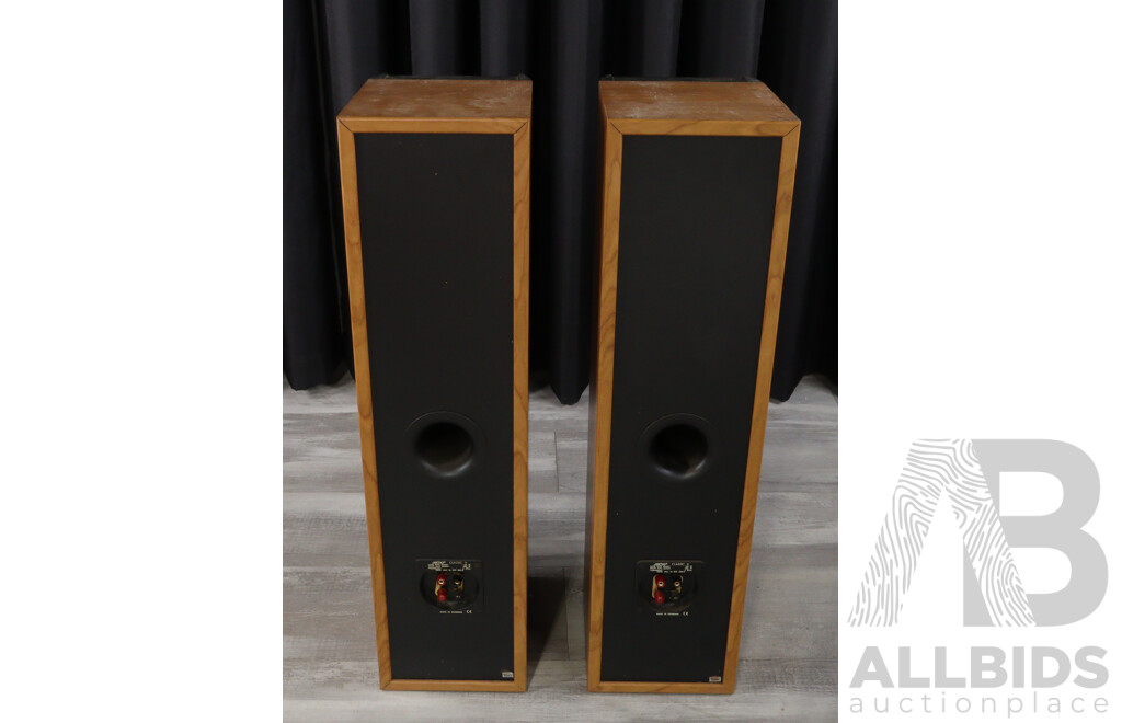 Pair Retro Danish Jamo Classic 8 Speakers