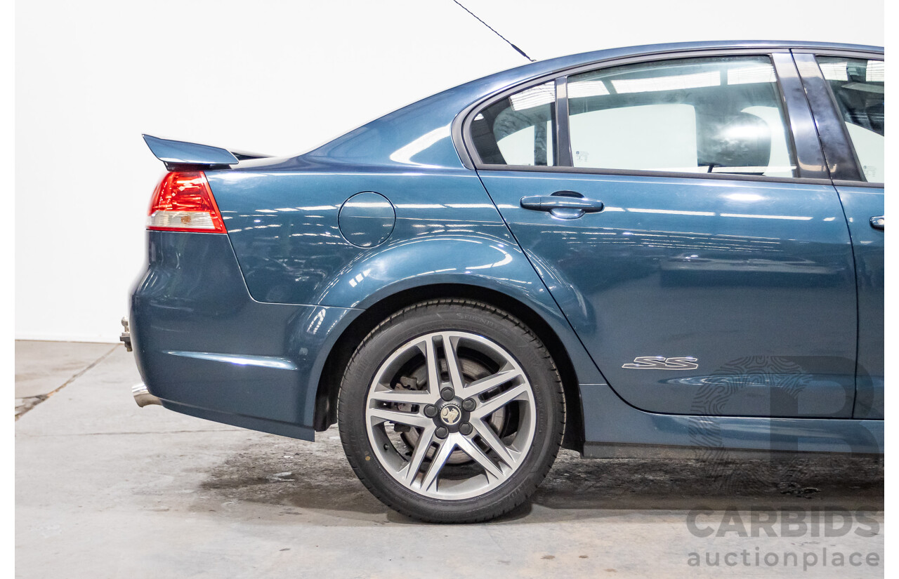 07/2012 Holden Commodore SS VE II Series 2 MY12 4d Sedan Karma Blue V8 6.0L
