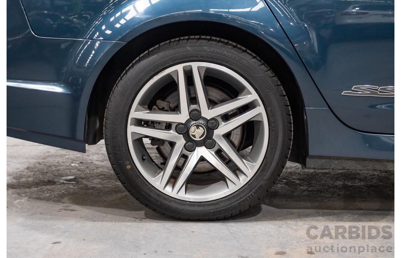 07/2012 Holden Commodore SS VE II Series 2 MY12 4d Sedan Karma Blue V8 6.0L