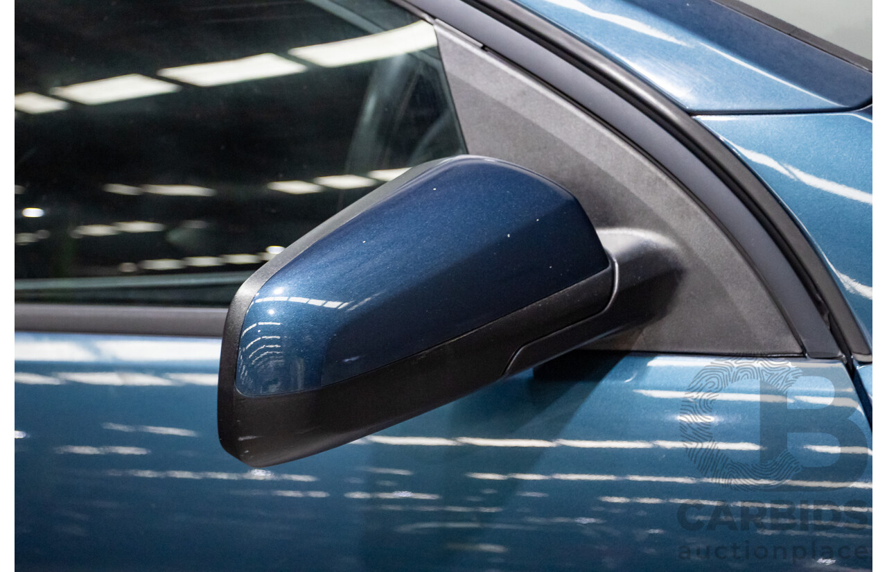 07/2012 Holden Commodore SS VE II Series 2 MY12 4d Sedan Karma Blue V8 6.0L