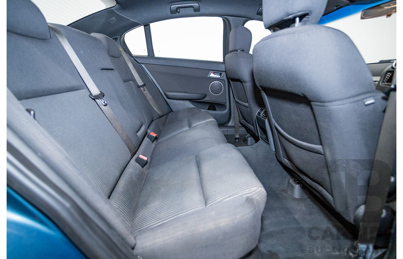 07/2012 Holden Commodore SS VE II Series 2 MY12 4d Sedan Karma Blue V8 6.0L